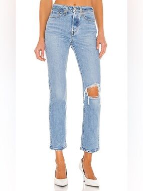 Levi's Wedgie Straight Ankle Jeans in Tango Fray, Size 24 | Ripped Knee